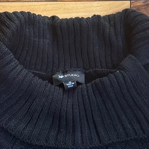 AB Studio Women's Chic Black Poncho Shrug Sweater NWT Medium Button Detailing - Picture 4 of 8